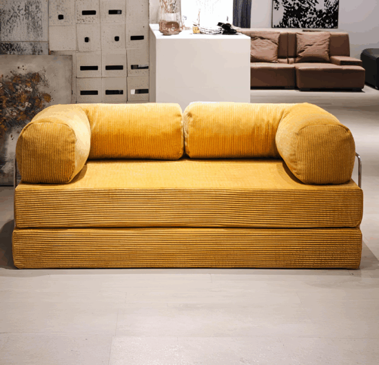 B2B furniture shipping and logistics coordination