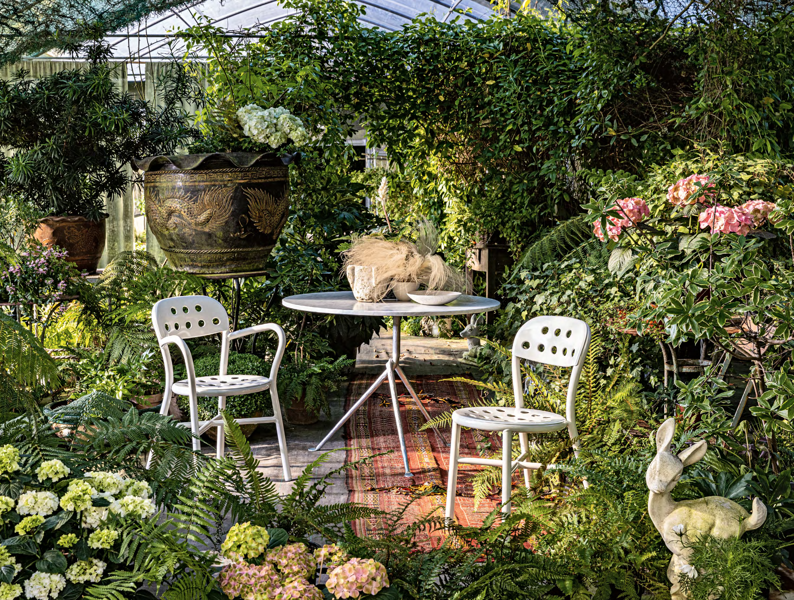 Top Outdoor Furniture Distributor Canada : Scaling B2B Growth