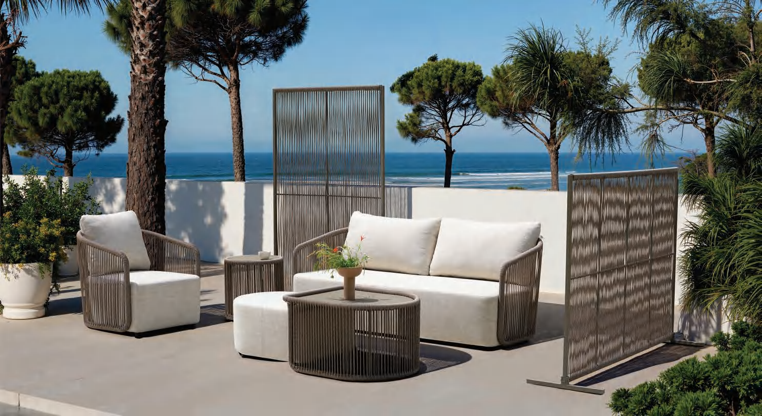 Leading Outdoor Furniture Manufacturer Canada : B2B Sourcing Solutions