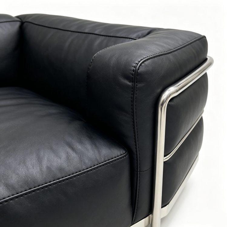 High-End Leather Office Sofa Set-Modern Design Stainless Steel Frame High Rebound Sponge Adjustable Height for Home Office